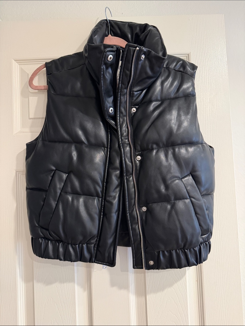 Abercrombie & Fitch Black Quilted Faux-Leather Puffer Vest
